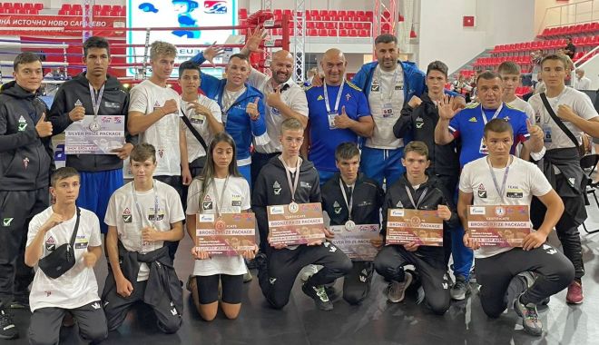 Box / Doi români, învinşi în finalele Europenelor de cadeţi. Rămân cu medaliile de argint - 23717770924462184555132034966008-1629625976.jpg
