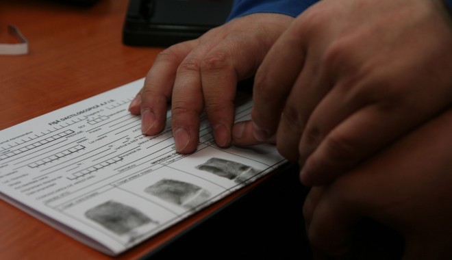 Ce a scos la iveală ancheta polițiștilor în cazul unor hoți de autoturisme - 23apriliehotiautoconstantacumpan-1335176651.jpg