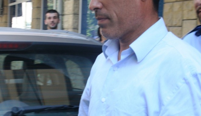 Primar constănțean trimis în judecată pentru numeroase înșelăciuni - 23februariecatihristu-1330007062.jpg