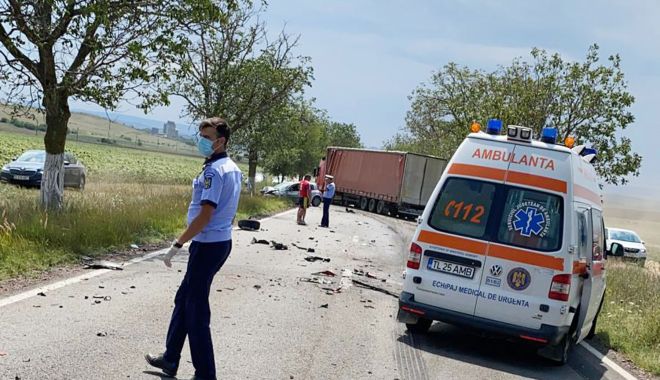 UN ACCIDENT GRAV A BLOCAT TRAFICUL! Un mort și mai mulți răniți! - 23iulietiraccident-1595504302.jpg