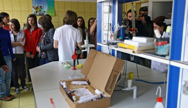 Olimpicii naționali, în vizită la Institutul de Criminalistică - 23martieolimpicipolitie-1395578845.jpg