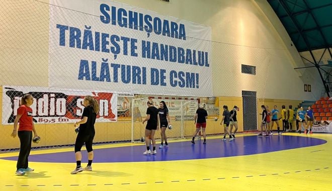 Handbalistele de la CSU Neptun, în cantonament la Sighişoara. Două jucătoare noi în lot - 24038982616227609945969771835408-1630484881.jpg
