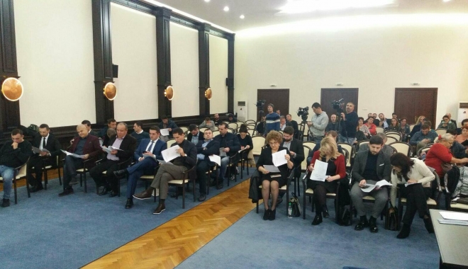 Ședință de CL, la Constanța. Rezeanu și Căliminte, repuși în funcția de consilieri locali - 24139033152034882138518317177437-1511779562.jpg