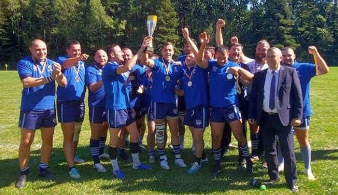 Rugby / Știința Petroșani, noua campioană a României la rugby în 7 - 24171092149010160932617012743593-1631442138.jpg