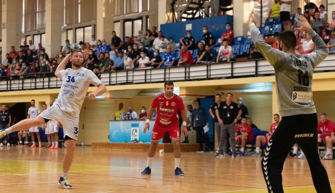 Două echipe neînvinse în campionat! CS Dinamo - HC Dobrogea Sud, derby la Bucureşti - 24235655919636027538031455330385-1633086790.jpg
