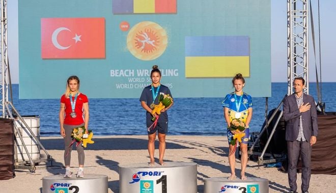 Campionatul Mondial de lupte pe plajă, la final. Seniorii români, sus pe podium! - 24331367334529234071858071621905-1632737715.jpg