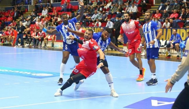 Handbal / CS Dinamo, învinsă (26-27) de FC Porto la Bucureşti, în Liga Campionilor - 24336257225548008658390673138129-1633070772.jpg