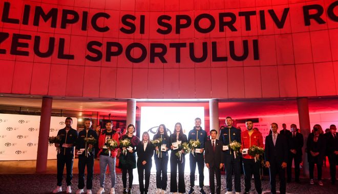 Olimpism / Sportivii medaliaţi la JO de la Tokyo şi-au primit maşinile hibrid - 24355048062249446942472005296828-1632910410.jpg