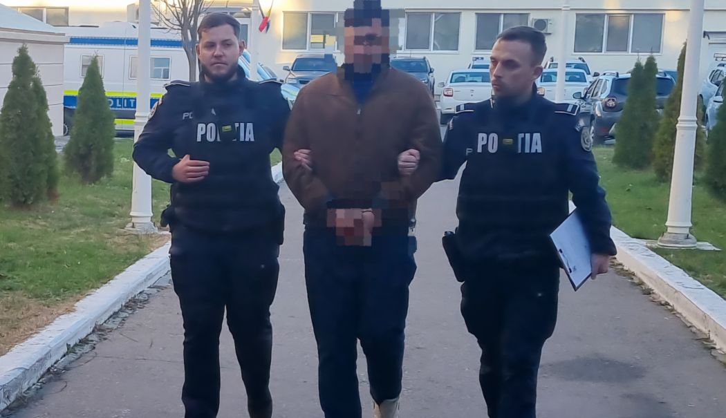 Tânăr din Constanța, arestat după ce a condus fără permis o mașină furată - 24484a63cc28434fac09ba45bc471854-1734617920.jpg