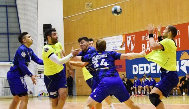 HC Dobrogea Sud, remiză la Bacău. În ultimele două minute nu s-a marcat niciun gol! - 24505654418914042743625592628444-1634538479.jpg