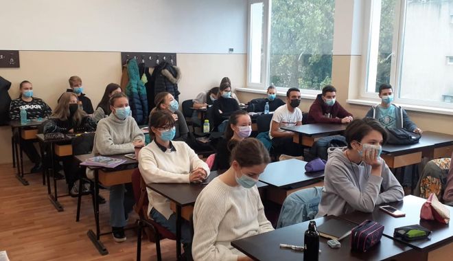 Liceul ”Ovidius”, gazda etapei județene a Olimpiadei Naționale de Biologie - 24545856310159564183558607246556-1647608798.jpg