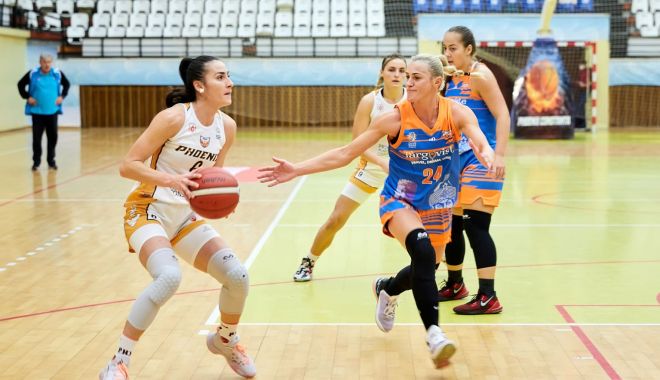 Bianca Fota şi Sara Hinriksdottir, colege la echipa de club, adversare la naţionale - 24845088366859828981083709485106-1635338222.jpg