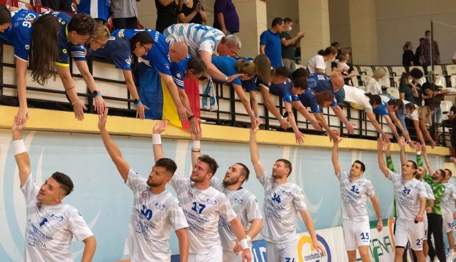 Un clasament de pus în ramă! HC Dobrogea Sud o ţine la respect pe Dinamo - 24888357619904451411189061323854-1640613410.jpg