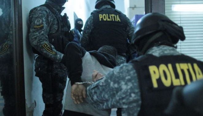 TÂLHAR PRINS ÎN FLAGRANT, când a atacat o femeie în plină stradă - 249-1627985882.jpg