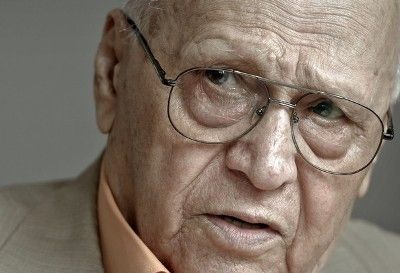 Fostul comandant al Lagărului Poarta Albă, IOAN FICIOR, a scăpat de acuzația de genocid - 24aprilieficiorschimbatincadrare-1398337244.jpg