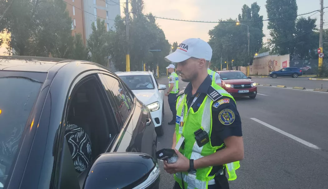 Foto - Zeci de permise de conducere reținute de polițiști într-o singură zi, la Constanța