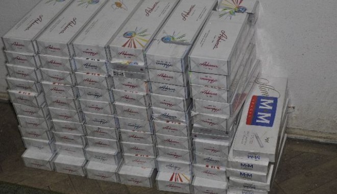 Aproximativ 2.000 de țigarete netimbrate, confiscate - 24februarietigariconfiscatevamav-1352145965.jpg