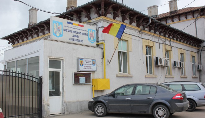 PANICĂ la ISU DOBROGEA / Ce se întâmplă cu cei 200 de pompieri angajați printr-un concurs aranjat? - 24ianuarieisudobrogeacondamnared-1390573050.jpg