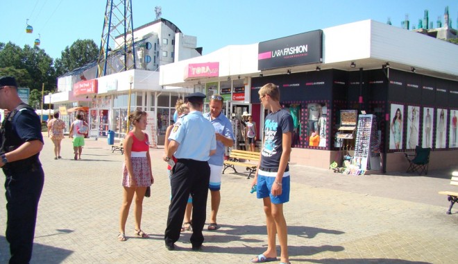 Polițiștii, jandarmii și pompierii împart sfaturi - 24iuliepreveniredisparitii-1343123456.jpg