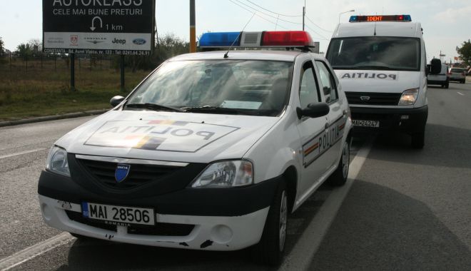 VAL DE ACCIDENTE! MAȘINI RĂSTURNATE în stațiunea MAMAIA! - 24maiaccidentemamaia-1590310000.jpg