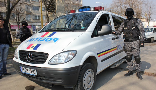 Polițiștii din Constanța, la ceas de sărbătoare - 24martieziuapolitiei-1395674129.jpg