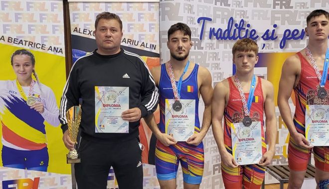 Luptătorii constănţeni, pe podium la Campionatele Naţionale de la Târgu Mureş - 25742499340385850129077588135707-1636980139.jpg