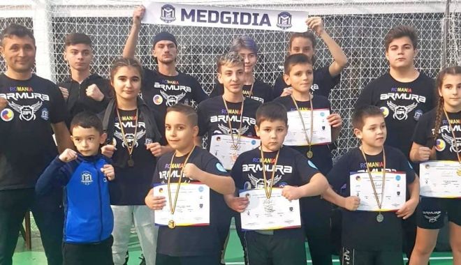 Kickboxing / Salbă de medalii pentru sportivii de la CS Medgidia, la Campionatul Național de la Târgu Jiu - 25998719335422071592377674045008-1638366047.jpg