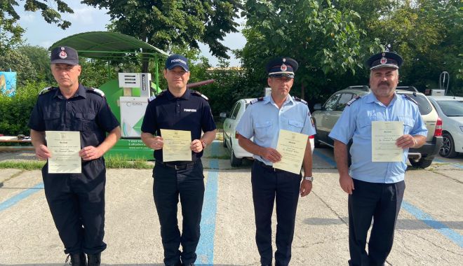 Ceremonie militară la ISU „Delta”. Pompieri premiați pentru întreaga activitate - 25ccb70b713141aab7dd2bc970bf01d0-1625163832.jpg