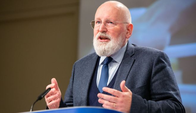 Frans Timmermans demisionează din funcţia de vicepreşedinte al Comisiei Europene