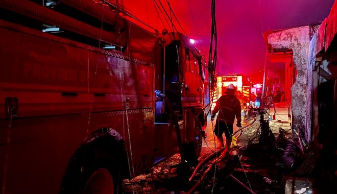 Cel puţin 16 morţi şi zeci de răniţi într-un incendiu la un depozit de combustibil - 260675-1677917493.jpg