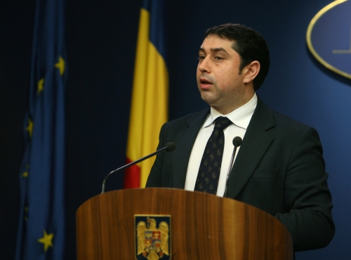 Ministrul David reiterează sprijinul României pentru comunitatea de aromâni din Albania - 261-1383824693.jpg