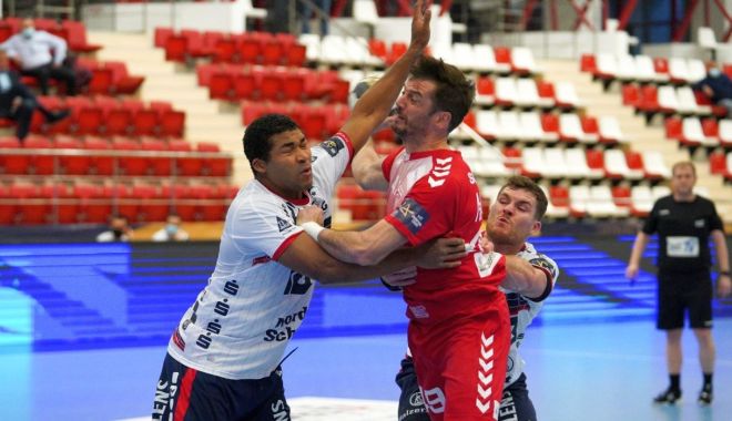 Handbal / CS Dinamo, repriză secundă de coşmar cu Flensburg-Handewitt, în Liga Campionilor - 26128357329374892942368845403729-1637927879.jpg