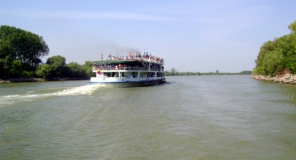 În Delta Dunării cu hotelul plutitor, într-o excursie de o zi - 261474eb96c1fdc6456d2abef7019e45.jpg