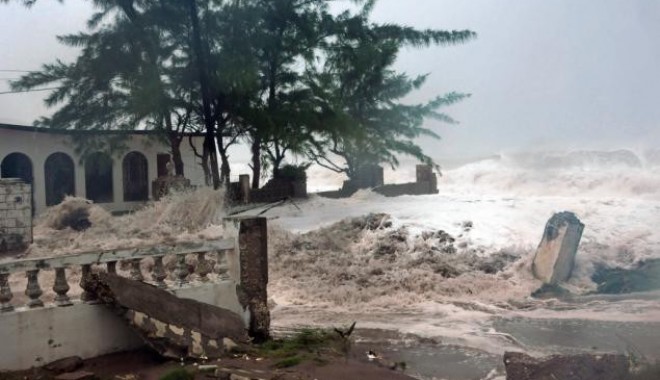 Distrugeri masive în Cuba: Uraganul Sandy a provocat  11 decese - 264021sandy25n2web-1351232293.jpg