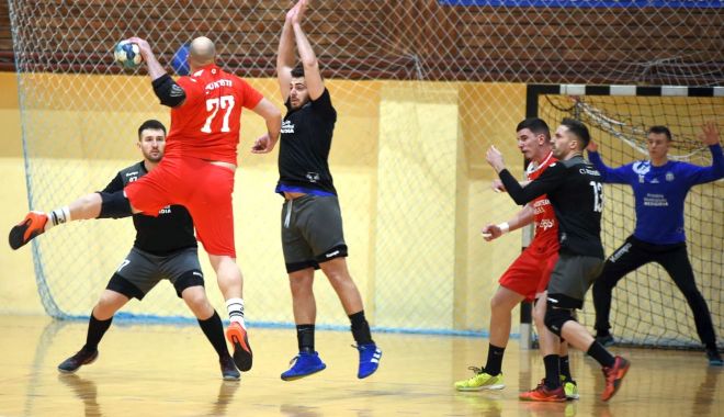 Handbal / Modificări de program în Divizia A. Prima etapă a anului, mutată pe 5 februarie - 26744670336101516457766517102383-1642581982.jpg