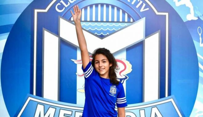 Nataţie / Mihaela Munteanu, de la CS Medgidia, participă la Cupa României pentru cadeţi - 26780395035946580039926826584478-1639582985.jpg