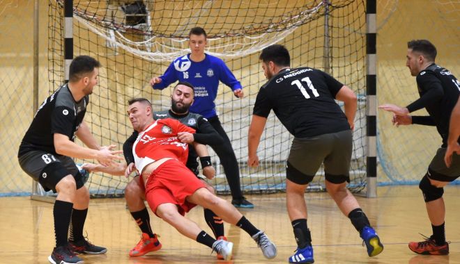 Handbal / CS Medgidia a învins pe CSU Piteşti şi este noul lider al Diviziei A - 26784193236101488391102652153836-1640175942.jpg