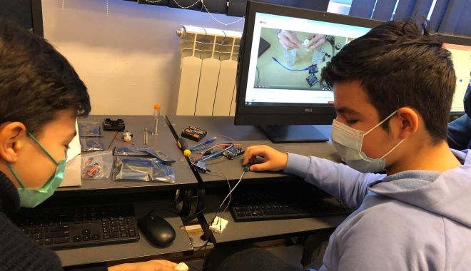 Premii de 87 de mii de euro pentru elevi la concursul de robotică nextlab.tech! - 26981421964995580637363782790810-1648798763.jpg