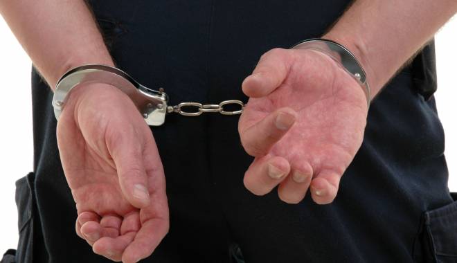 Escroc prins de polițiștii din Năvodari - 26aprilieinselaciunecondamnatpri-1430051365.jpg