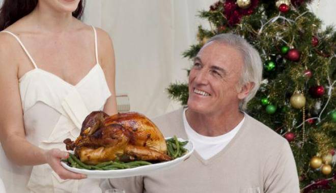 Cum să te ții departe de excesele alimentare la mesele festive - 26decexcesealimentare-1419668406.jpg