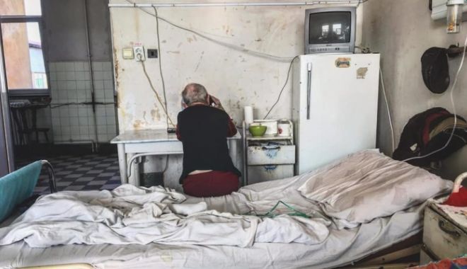 Condiții șocante surprinse în salonul unui spital. Conducerea: 