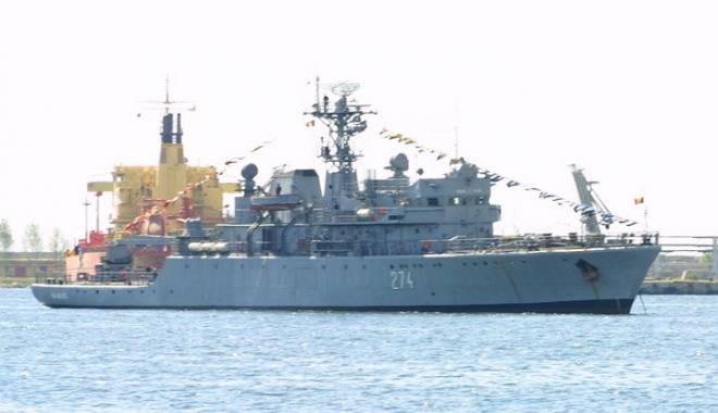 Navă militară a Forțelor Navale în flăcări, la Midia - 2741421237591-1421308390.jpg