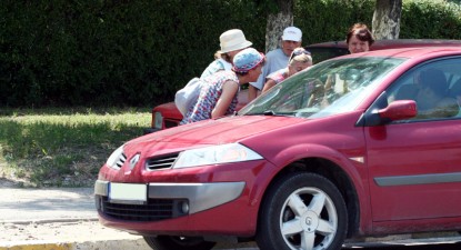 Moldovenii cu bani sunt înnebuniți după cazarea la negru - 2750f2c03ba34b325d2099b2895e2e41.jpg