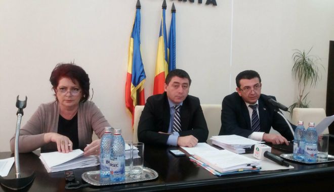 Consilierii județeni, convocați la ședință. Țuțuianu lipsește, Palaz prezidează - 27534863158537004488306040100342-1517224708.jpg