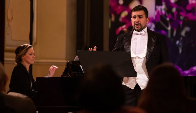 Dacă e miercuri, e Seară lirică la Teatrul ”Oleg Danovski” - 27735524555644608335828103752240-1648638052.jpg