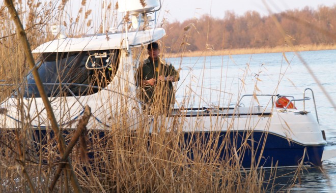 Garda de Coastă a prins trei ucraineni care au trecut ilegal granița - 27decembriegardadecoastachilia-1324988681.jpg