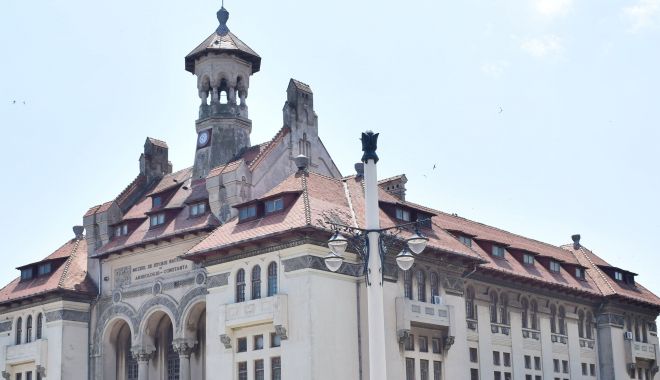 Acoperișul Muzeului de Istorie Constanța STĂ SĂ CADĂ! Intervin pompierii - 27febracoperismuzeu-1582790069.jpg