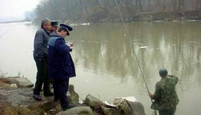 Braconier piscicol prins pe lacul Siutghiol - 27februariemamaiabraconier-1425050968.jpg