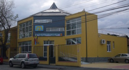 Șeful statului, la inaugurarea sediului din Constanța al Uniunii Democrate a Tătarilor Turco - Musulmani din România - 27ff5dcf74535bbc586cea851bcd652c.jpg