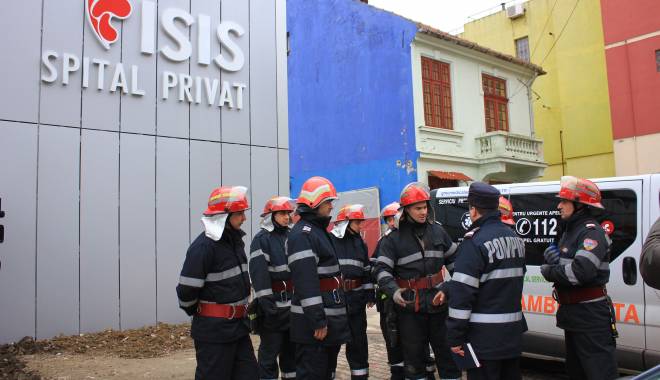 DESFĂȘURARE de FORȚE la Spitalul ISIS / Pompierii au salvat mai multe paciente / Galerie foto - 27ianuarieisissimulare17-1422360799.jpg